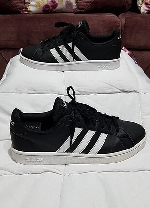 2.el orjinal adidas numarası 44.5
