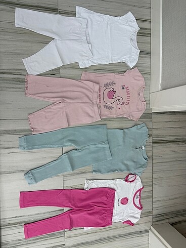 LC Waikiki 3-4 yaş için 4 adet LCW pijama takım