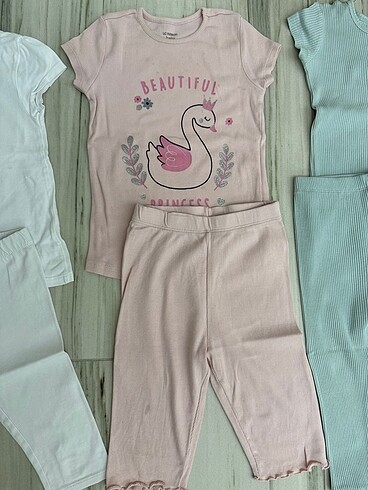 3 Yaş Beden çeşitli Renk 3-4 yaş için 4 adet LCW pijama takım