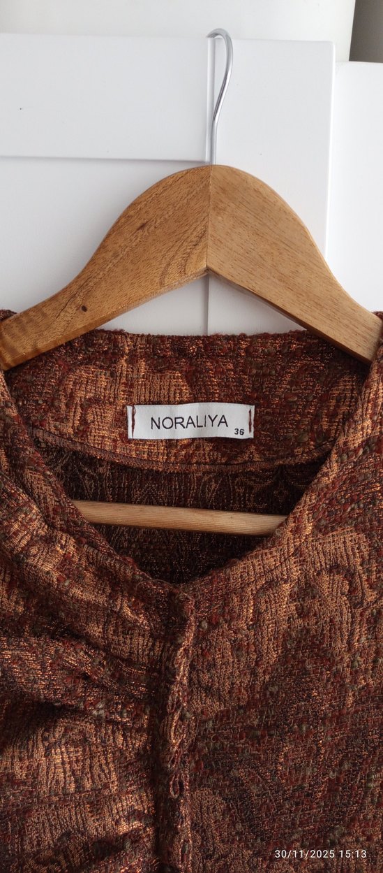 Drapeli Parlak Kahverengi Uzun Kadın Kaban - Görsel 4