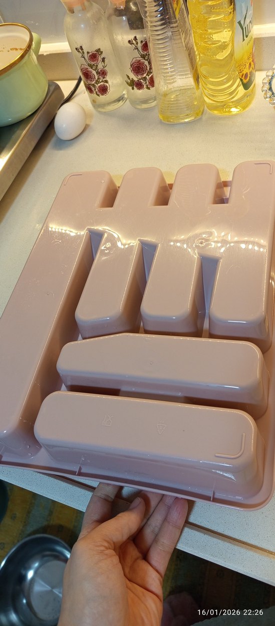 Bej Renkli Çok Bölmeli Çatal Kaşık Kutusu - Görsel 2