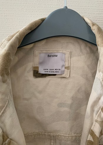Bershka Bej Kamuflaj desen Ceket