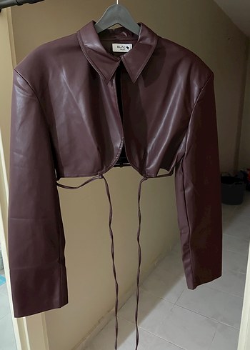 Bordo kısa deri mont - Görsel 6