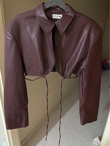l Beden Kısa bordo deri ceket