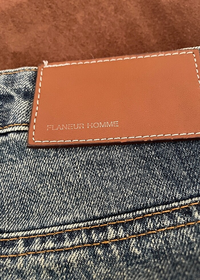 Yırtık jean kot - Görsel 3