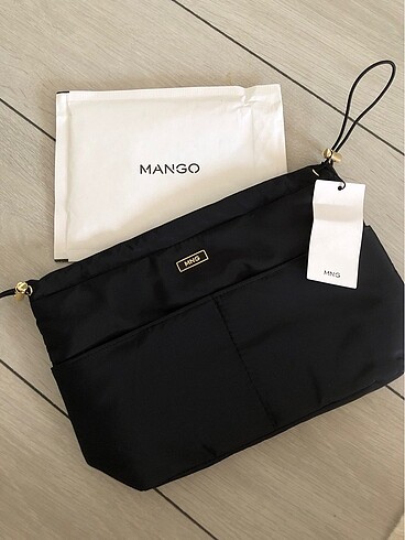 Mango makyaj çantası