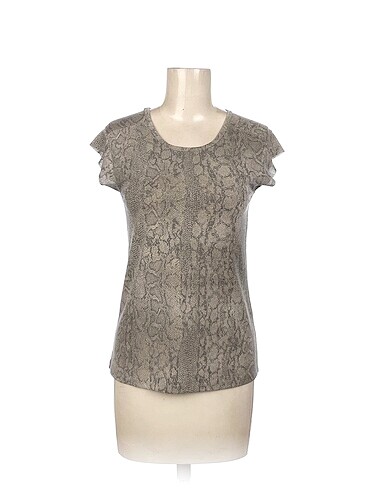 Diğer T-shirt %70 İndirimli.