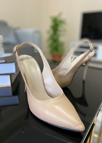 Diğer Bej rengi stiletto