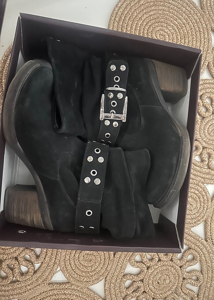 Süet zımbalı bot - Görsel 5