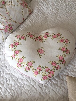 Englısh home çiçekli yastık