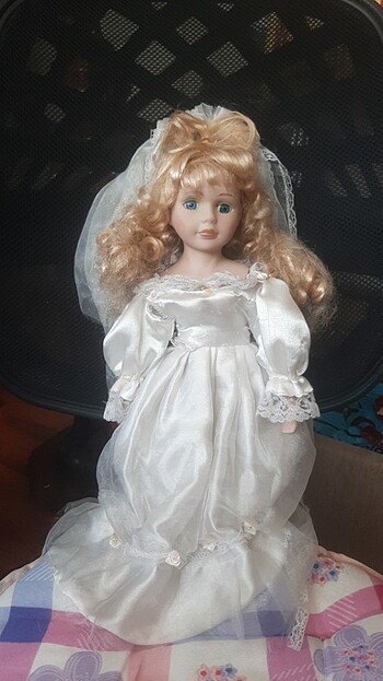 Antika porselen başlı gelin bebek