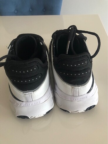 39 Beden siyah Renk Adidas ayakkabı