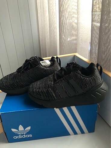 Adidas spor ayakkabı