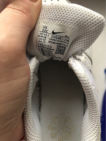 28 Beden beyaz Renk Nike spor ayakkabı