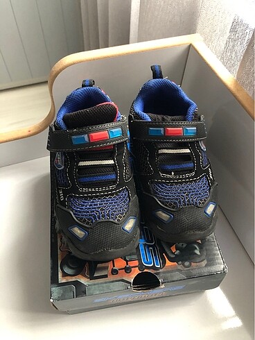 24 Beden siyah Renk Skechers ışıklı spor ayakkabı