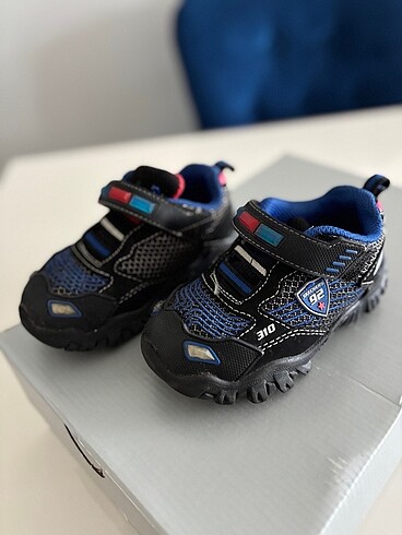 24 Beden Skechers ışıklı ayakkabı