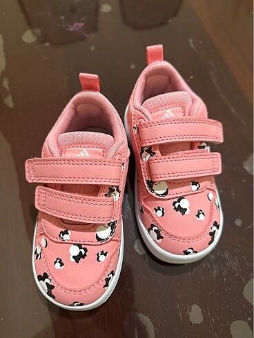 Adidas x mickey mouse spor ayakkabı