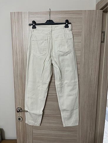 28 Beden Ekru denim pantolon