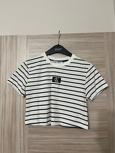 Calvin Klein Crop tshirt