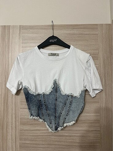 Denim detayli crop