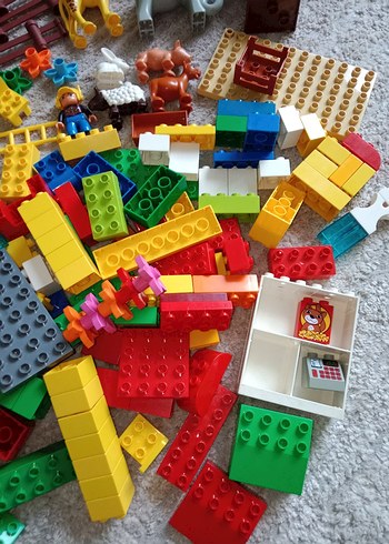 Diğer Renkli Lego Blokları ve Figürler
