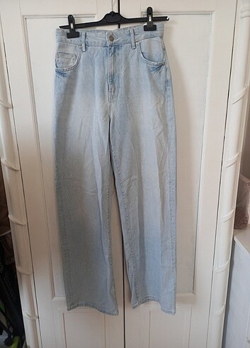 28 Beden mavi Renk Bershka jean