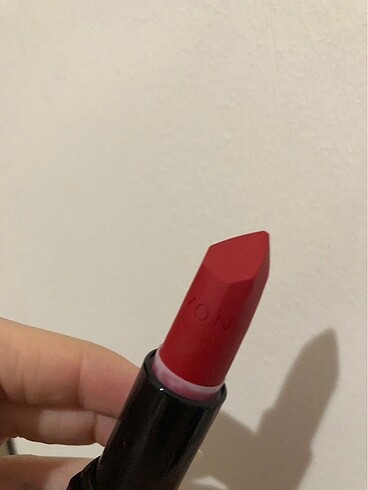 Beden Avon truest red ruj