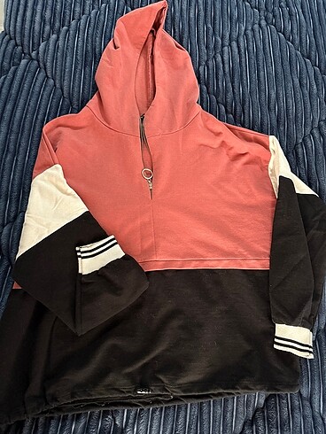 Kapüşonlu sweat