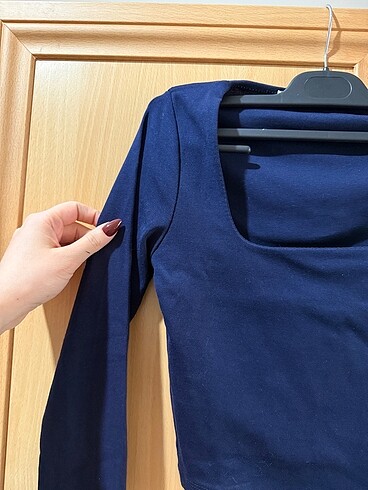 m Beden Lacivert crop bluz