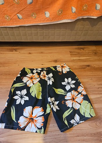 Çiçek Desenli Bol Kesim Erkek Mayo Şortu - Görsel 4