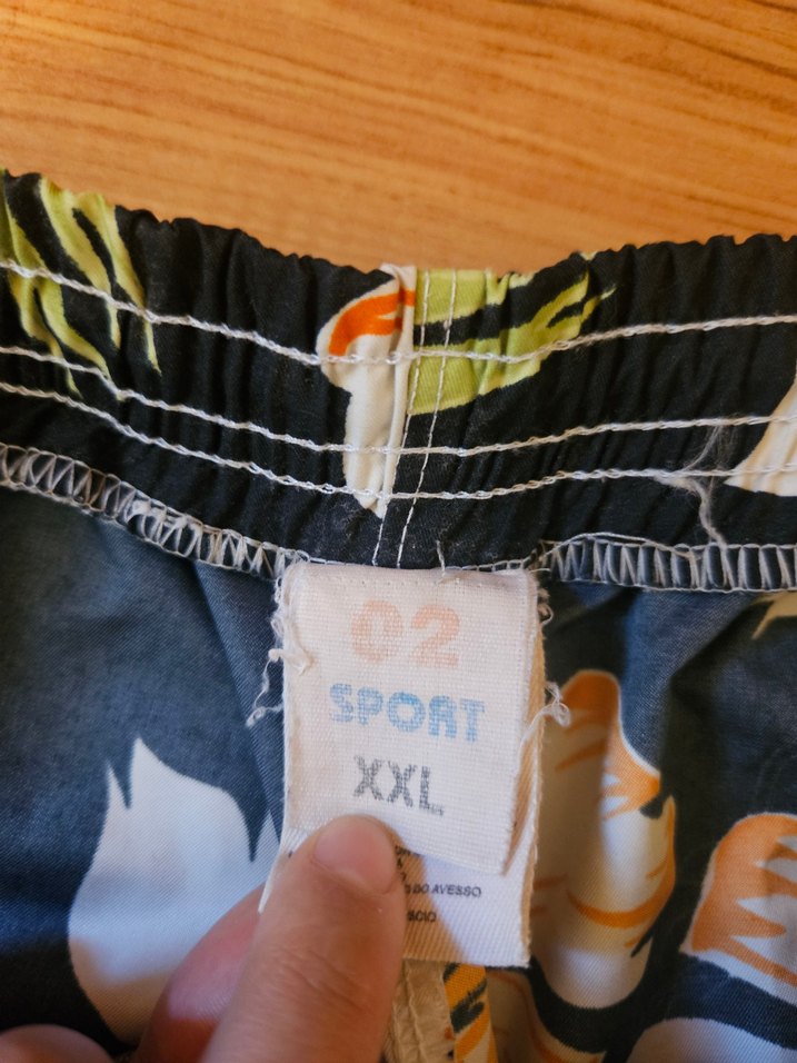 Çiçek Desenli Bol Kesim Erkek Mayo Şortu - Görsel 3