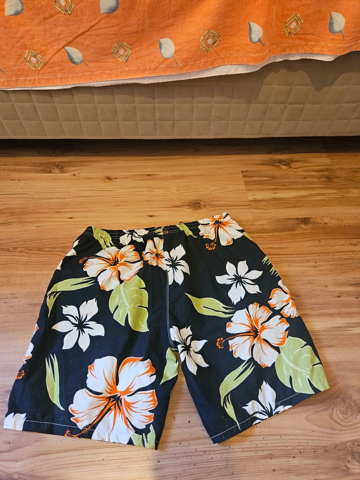 Çiçek Desenli Bol Kesim Erkek Mayo Şortu - Görsel 4
