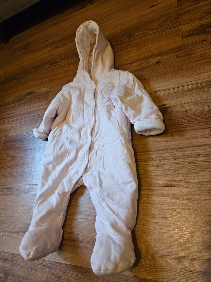 Beyaz Kız Bebek Kapüşonlu Kalın Tulum - Görsel 2