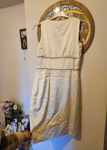 Roman Marka Beyaz Drapeli V Yakalı Midi Elbise - Görsel 4