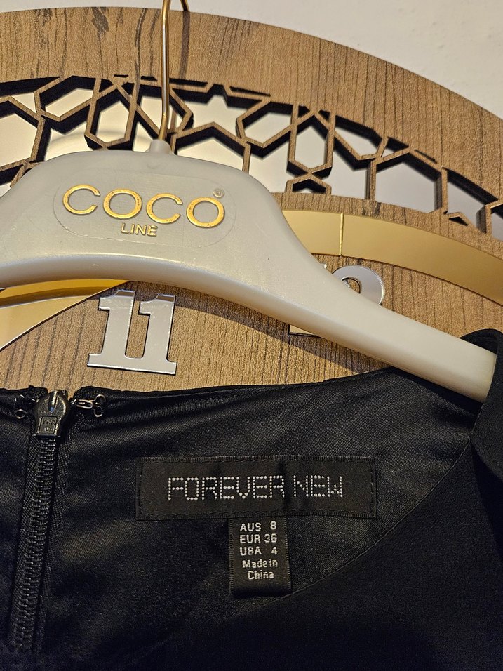 Dantel Detaylı Siyah Uzun Kollu Gotik Elbise - Görsel 4