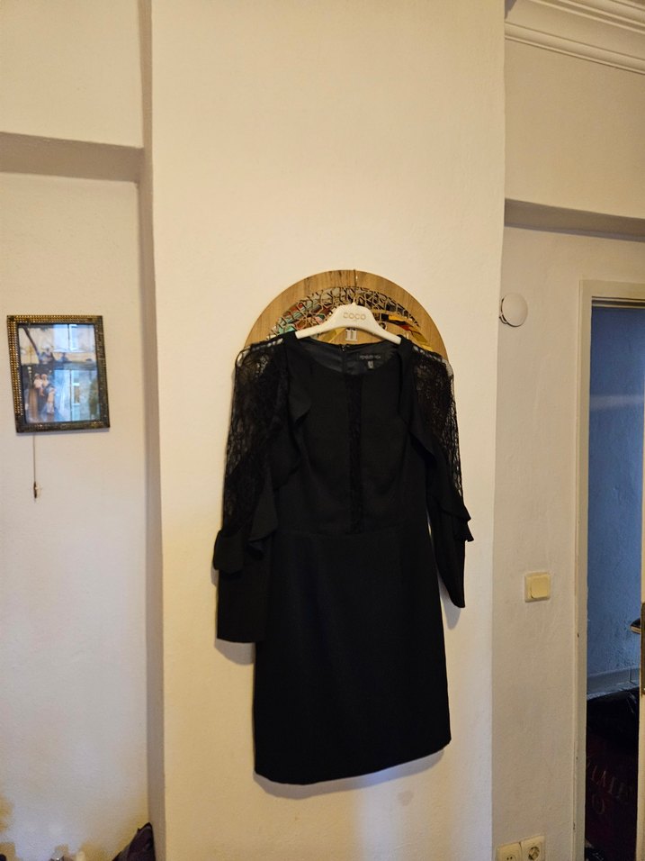 Dantel Detaylı Siyah Uzun Kollu Gotik Elbise - Görsel 3