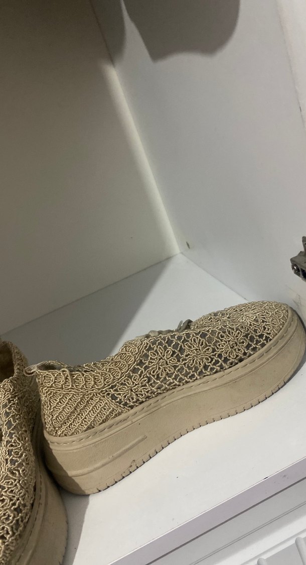 Bej Kadın Triko Bağcıklı Dolgu Topuk Spor Ayakkabı - Görsel 2