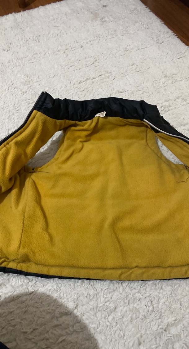 Siyah Dış Yüzeyli Sarı İç Astarlı Erkek Yelek - Görsel 2