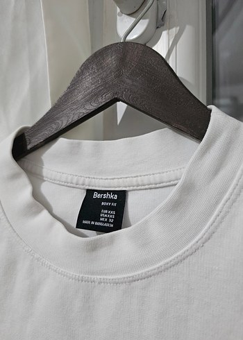 Bershka Erkek Beyaz Kısa Kollu Tişört