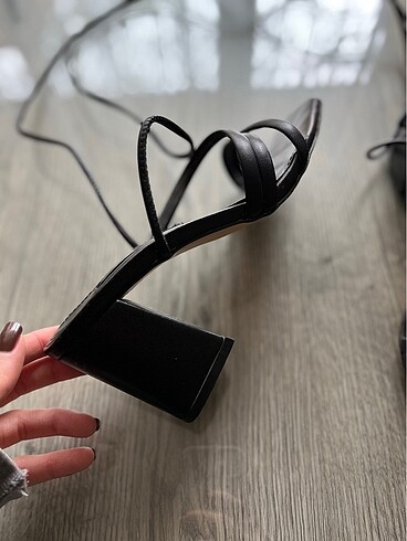 Kadın topuklu ayakkabı - Görsel 2