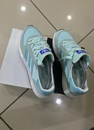 Adidas zx700 