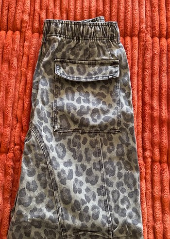 Kahverengi Leopar Desenli Kadın Bol Kumaş Pantolon - Görsel 4