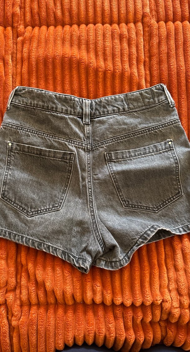 Gri Kadın Kot Mini Şort Kemerli - Görsel 3