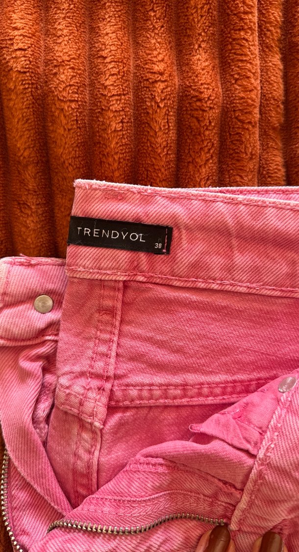 Pembe Mini Süet Kadın Şort - Görsel 4