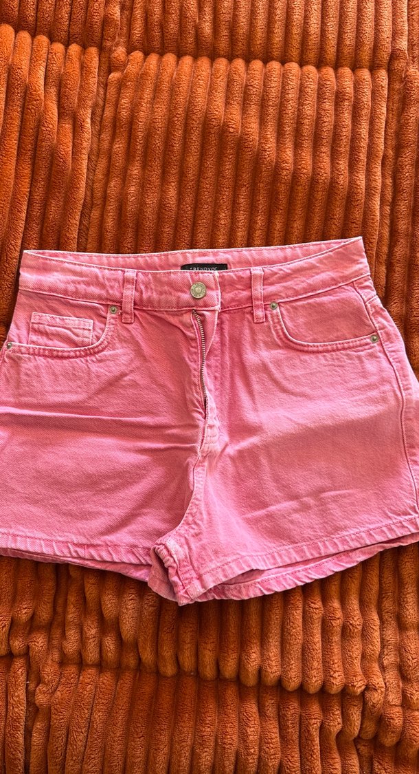 Pembe Mini Süet Kadın Şort - Görsel 2