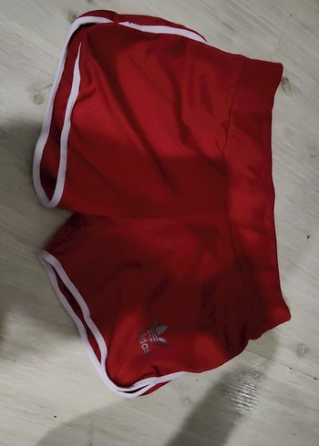 xs Beden Kırmızı Adidas Mini Spor Şort