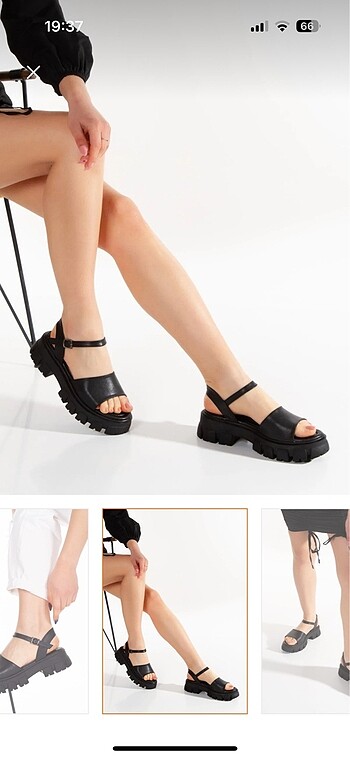 Zara Siyah Yüksek Yumuşak Taban Tokalı Şeritli Yazlık Sandalet