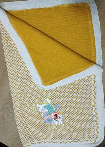 Nakışlı Beyaz Çocuk Battaniyesi - Görsel 4