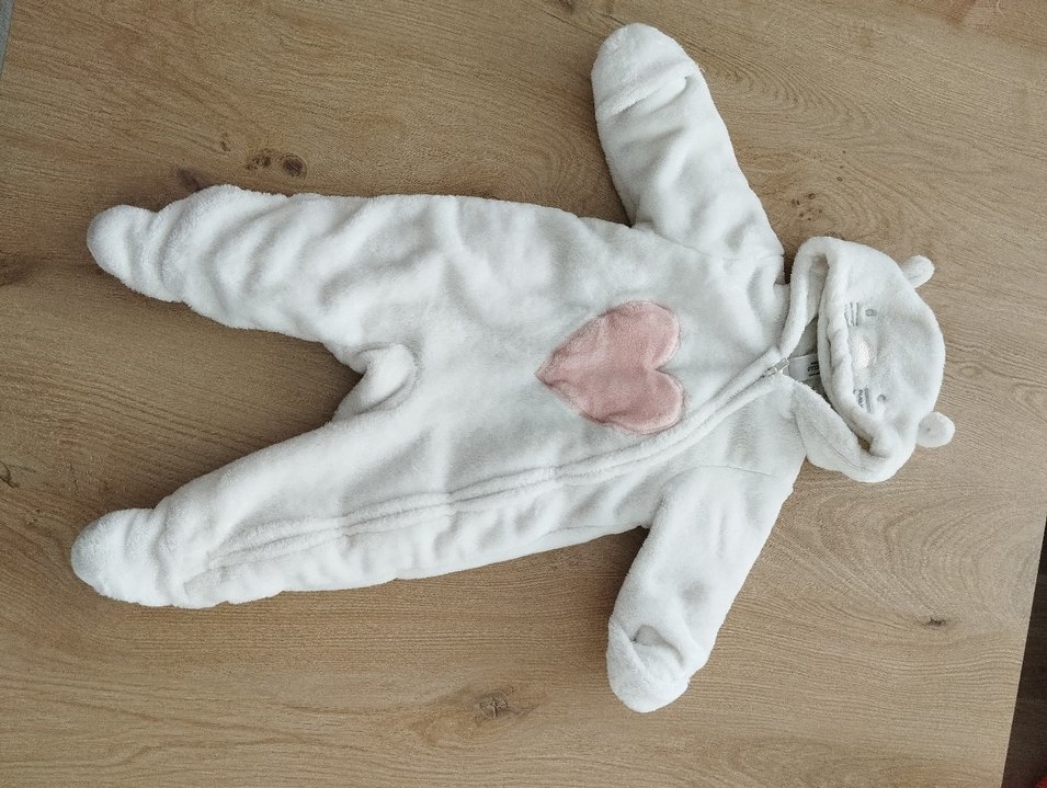 Kapüşonlu Beyaz Kürklü Bebek Tulumu - Görsel 2