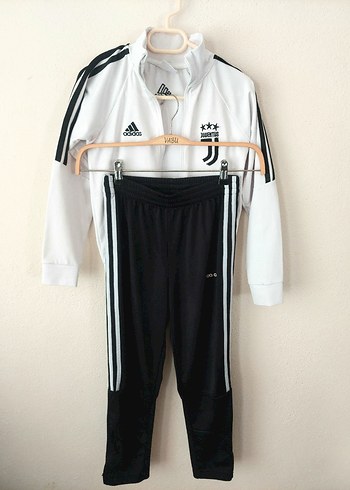 10 Yaş Beden beyaz Renk ADİDAS Erkek Çocuk Juventus Eşofman Takımı Siyah Beyaz